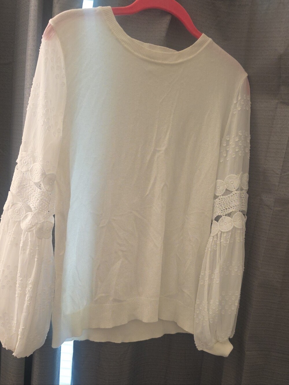 Women's White Lace Sleeve Pullover Top